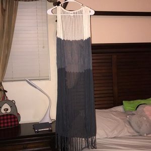 Sleeveless grey / white knitted Long cardigan